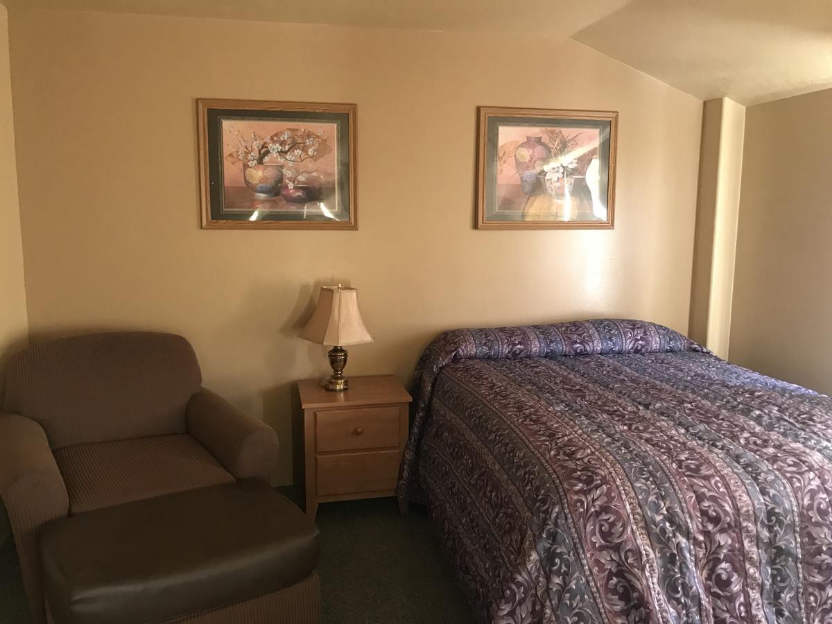 Economy Guest Village Rock Springs Εξωτερικό φωτογραφία